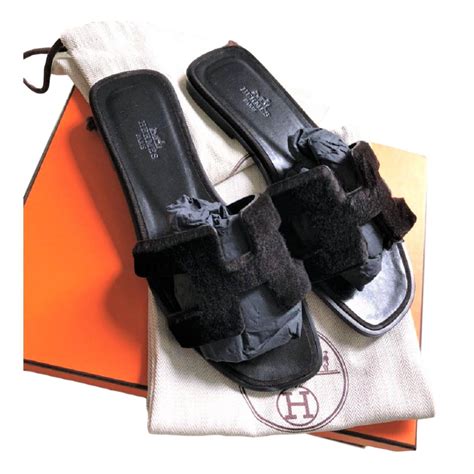 hermes oran sandal fur